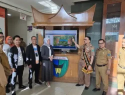 Bupati Hendrajoni launching E- Rissa