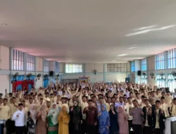 Lisda Hendrajoni Beri Arahan Umum Inspiratif untuk Siswa Baru SMA Negeri 2 Padang dalam MPLS 2025