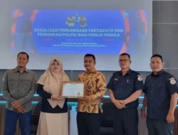 Bawaslu Pessel Gelar Sosialisasi Pengawasan Partisipatif di SMAN 3 Painan
