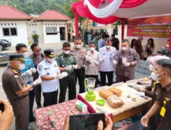 Kejaksaan Negeri Pesisir Selatan memusnahkan barang bukti hasil kejahatan dari 37 perkara pidana,