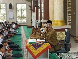 PARIWARA: Bupati Pesisir Selatan Hendrajoni resmikan Pesantren Ramadhan, Wujud Progul Nagari Mangaji