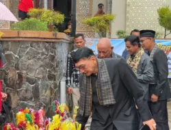 Tradisi Balimau Paga yang berlangsung di Mesjid Akbar Baiturrahman Painan