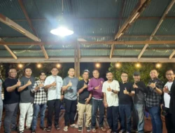 Perkuat Silahturahmi, Kajari Pessel Berbuka Bersama Jurnalis