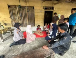 Lisda Hendrajoni Anggota DPR RI dari Fraksi Nasdem Kunjungi Warga Mentawai